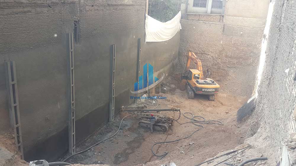 عملیات گودبرداری، تثبیت و پایدارسازی دیواره¬های گود به روش اجرای انکراژ و شمع فولادی