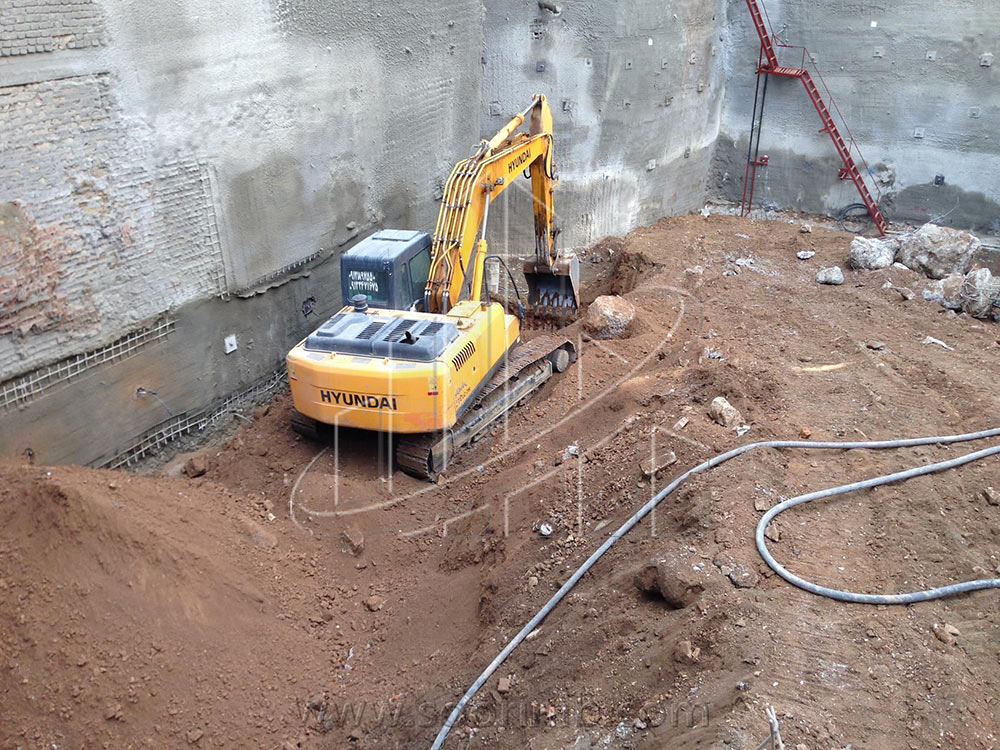 عملیات گودبرداری و تثبیت و پایدارسازی دیواره­های گود به روش اجرای نیلینگ