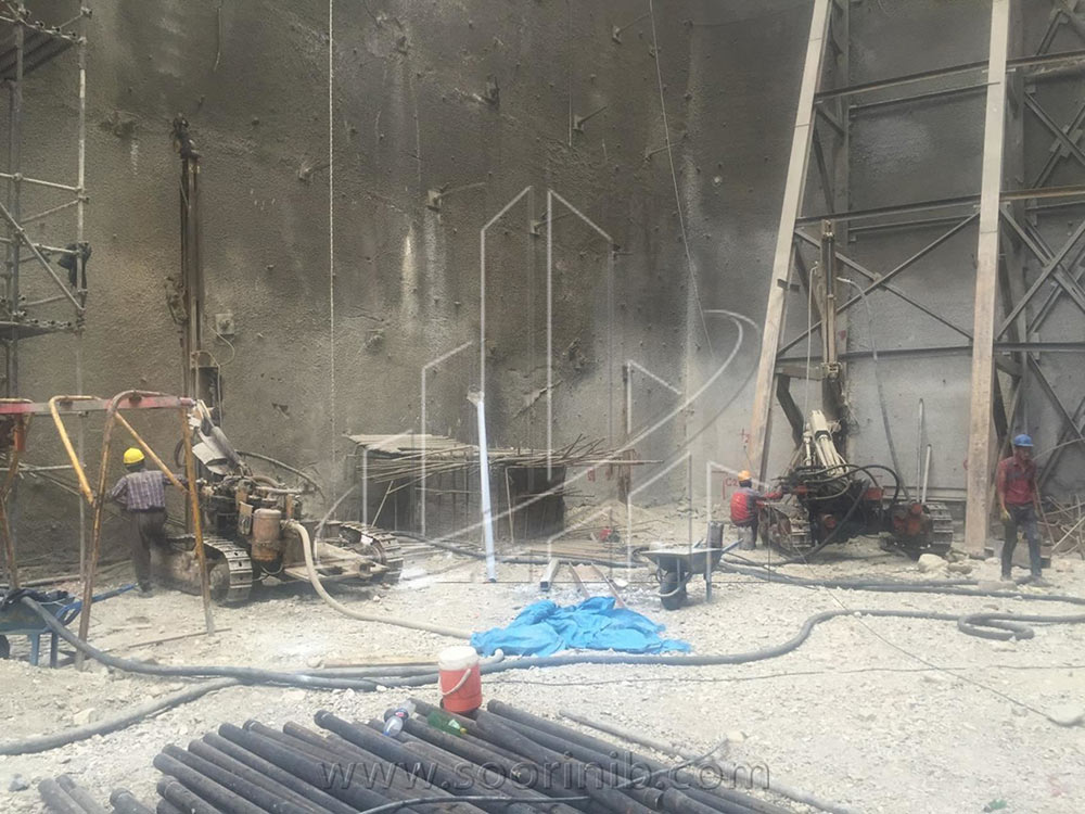 اجرای میکروپایل و تزریق با فشار بالا جهت افزایش ظرفیت باربری فونداسیون و تحکیم بستر ساختمان