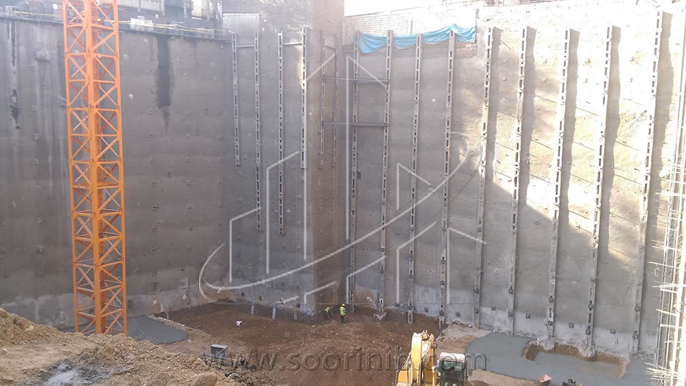 عملیات گودبرداری و تثبیت و پایدارسازی دیواره­های گود به روش اجرای شمع فولادی و انکراژ